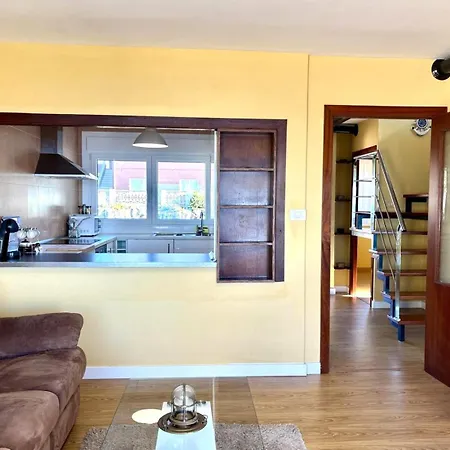 Holibai Albatros, Duplex Junto Al Mar, Cerca De Vigo Y Sus Luces Navidenas