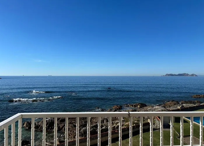 Holibai Albatros, Duplex Junto Al Mar, Cerca De Vigo Y Sus Luces Navidenas Baredo