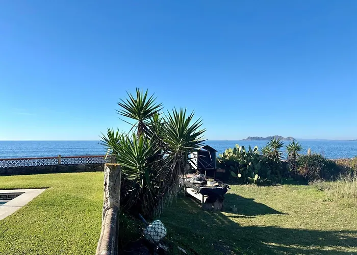 Holibai Albatros, Duplex Junto Al Mar, Cerca De Vigo Y Sus Luces Navidenas Baredo